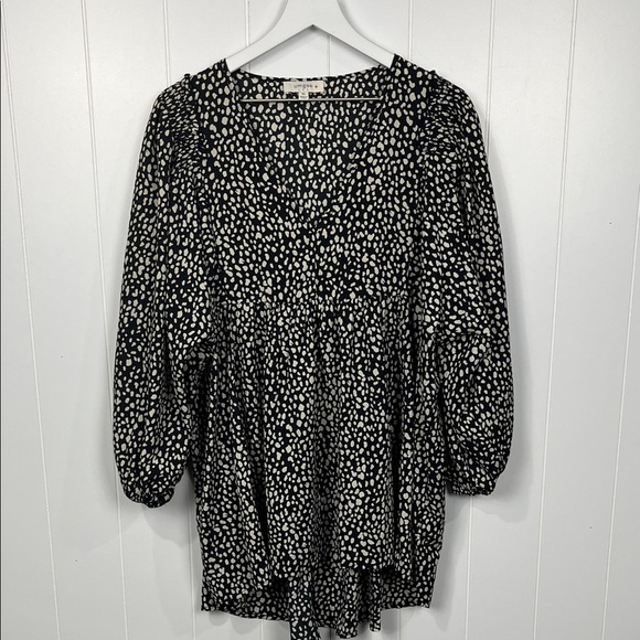 Umgee Womens Tunic/Mini 1XL Black Cream Animal Print Balloon Sleeves Hi-Lo EUC - Picture 1 of 14